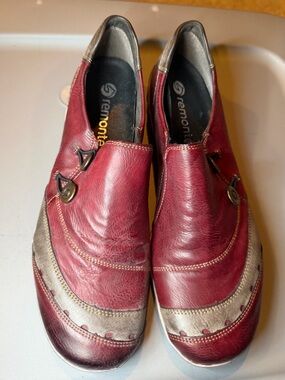 Remonte Women's Burgundy Red Leather Slip-On Loafers